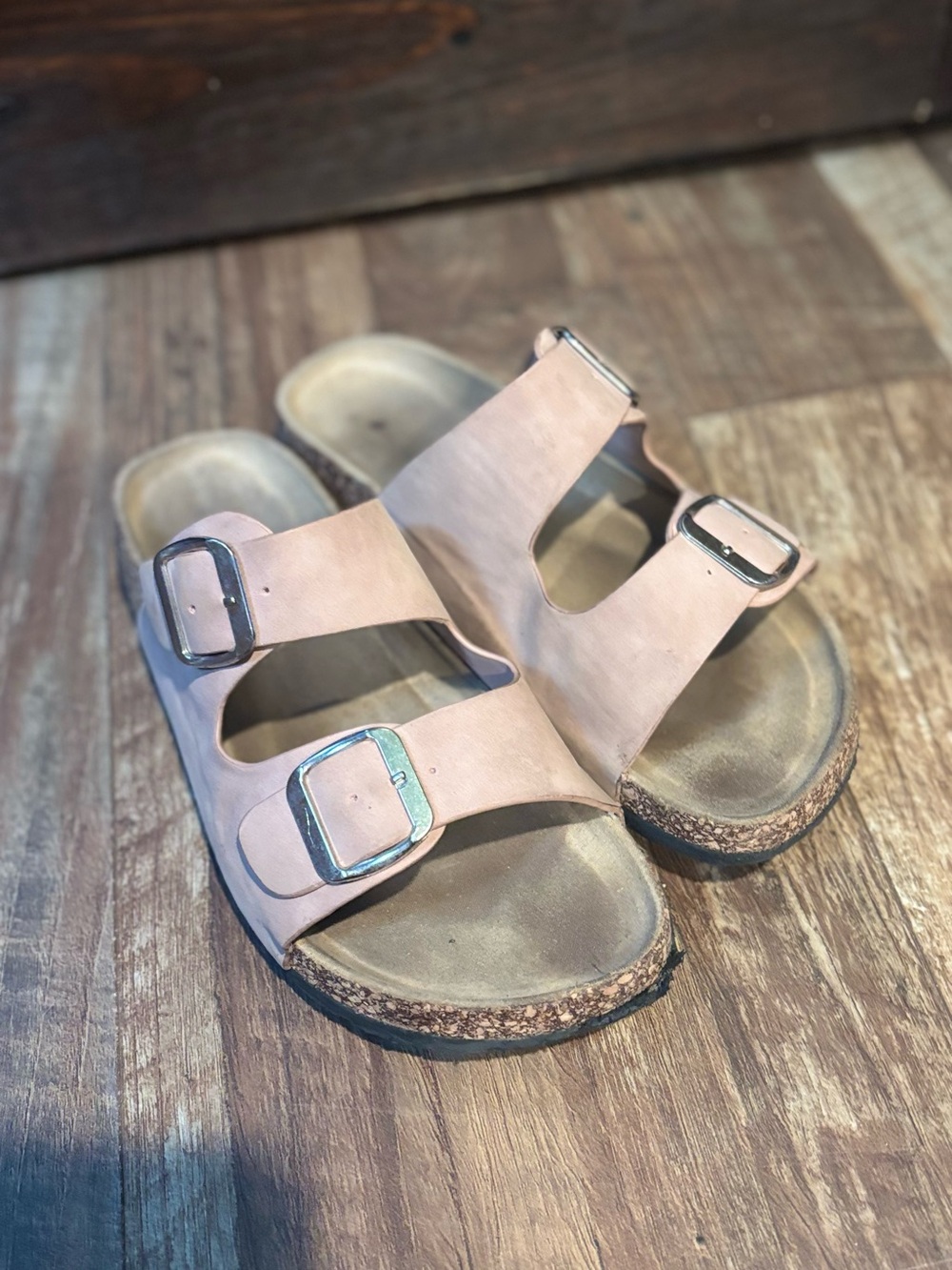 Sandals - Picture 2 of 4